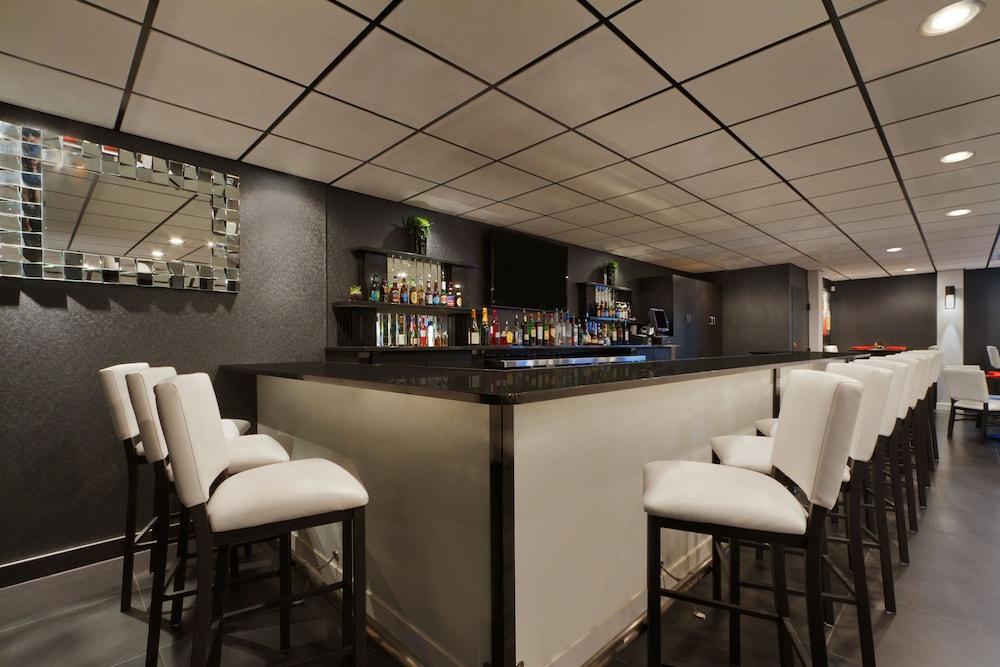 Comfort Inn & Suites Glen Mills - West Chester Екстер'єр фото