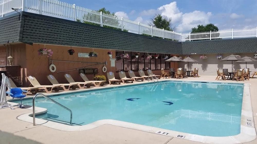 Comfort Inn & Suites Glen Mills - West Chester Екстер'єр фото