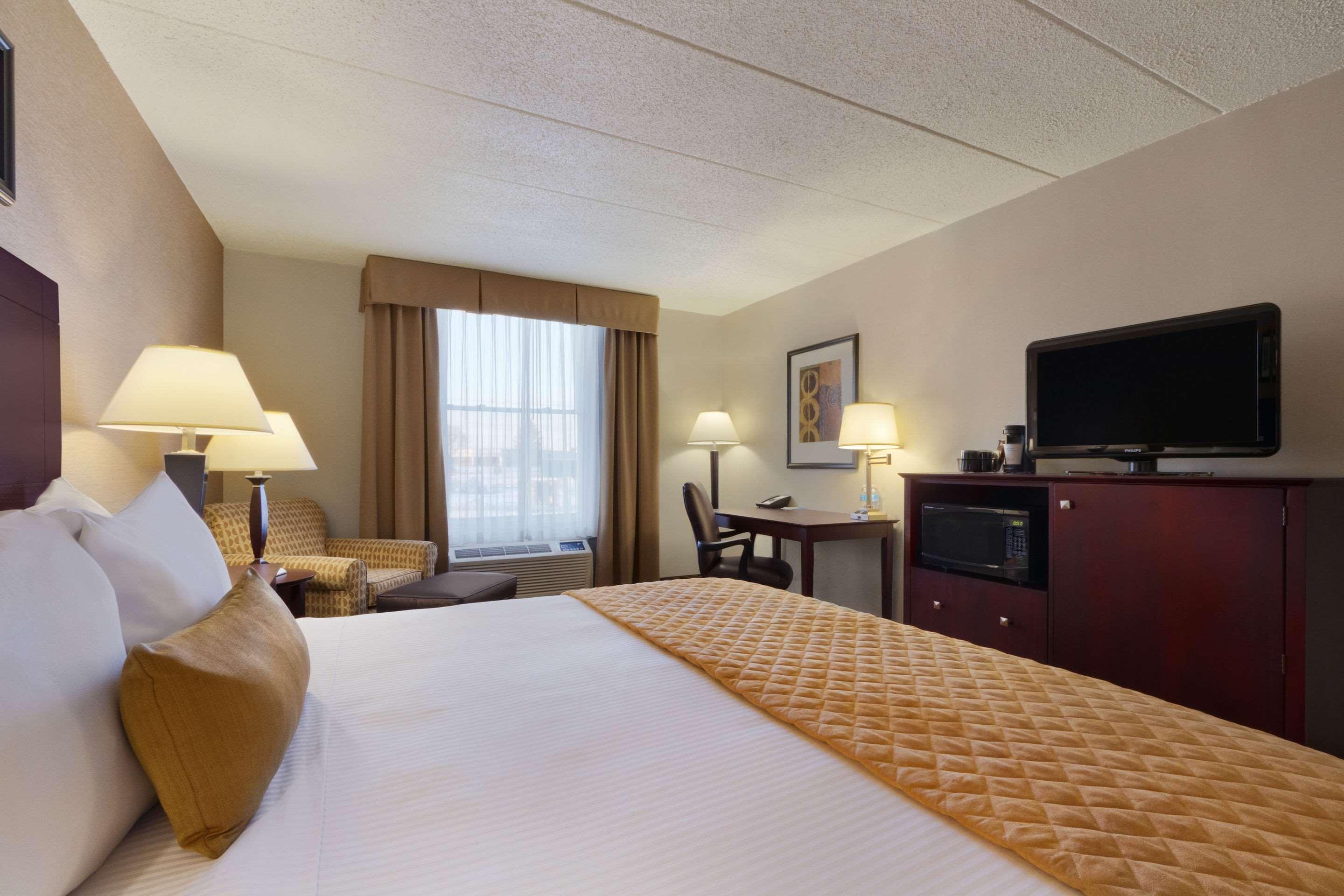 Comfort Inn & Suites Glen Mills - West Chester Екстер'єр фото