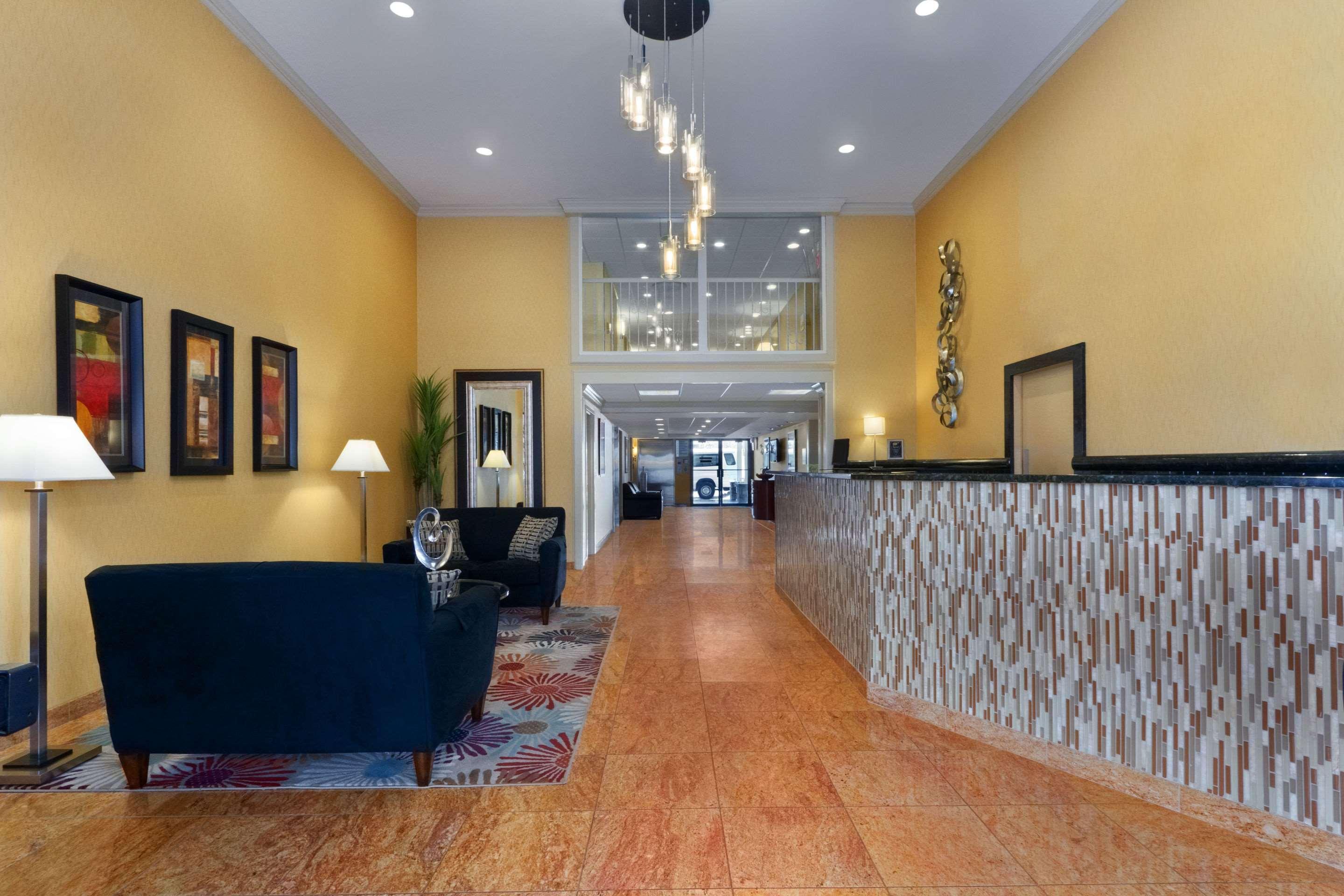 Comfort Inn & Suites Glen Mills - West Chester Екстер'єр фото