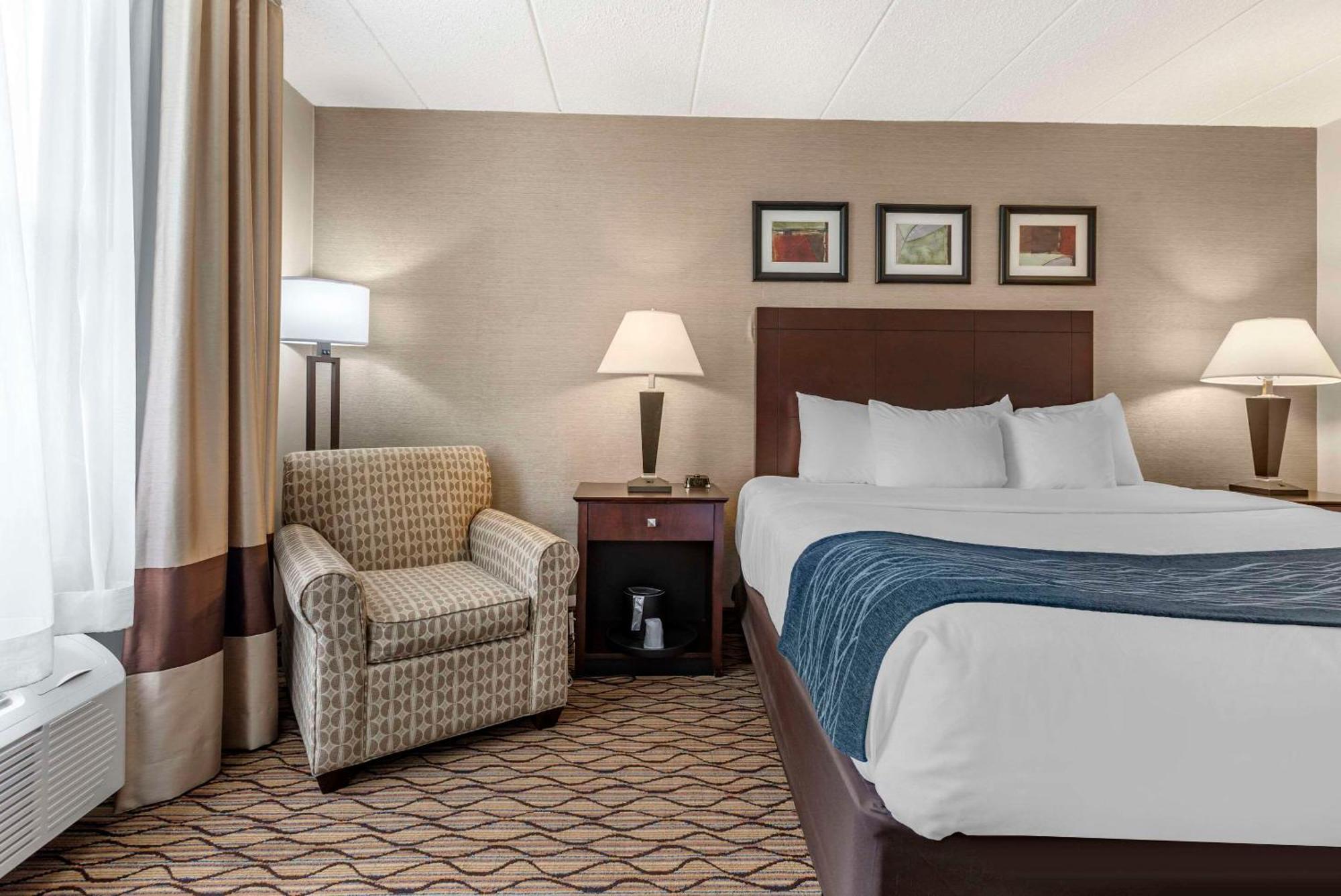 Comfort Inn & Suites Glen Mills - West Chester Екстер'єр фото